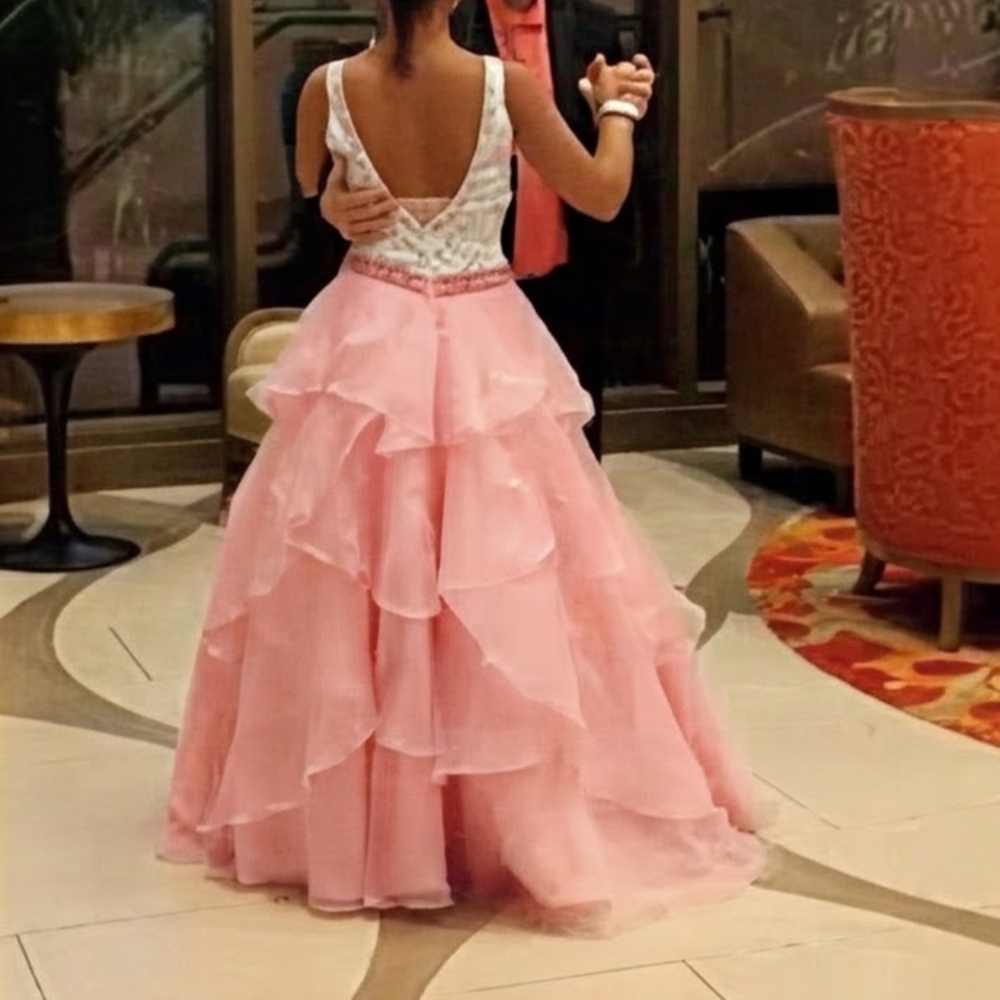 Dress - Picture 2 of 4